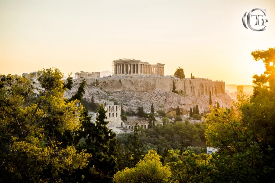 Θέα της Ακρόπολης στο ηλιοβασίλεμα από την Αθήνα.